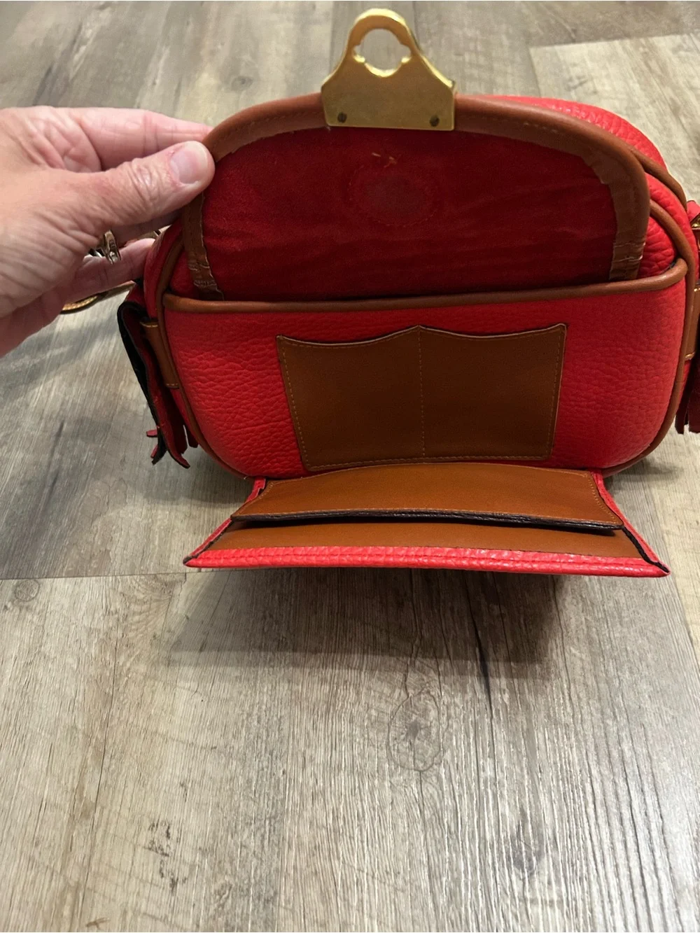 Vintage Dooney & Bourke Pebble Leather Red Kilty Bag - Picture 3 of 8